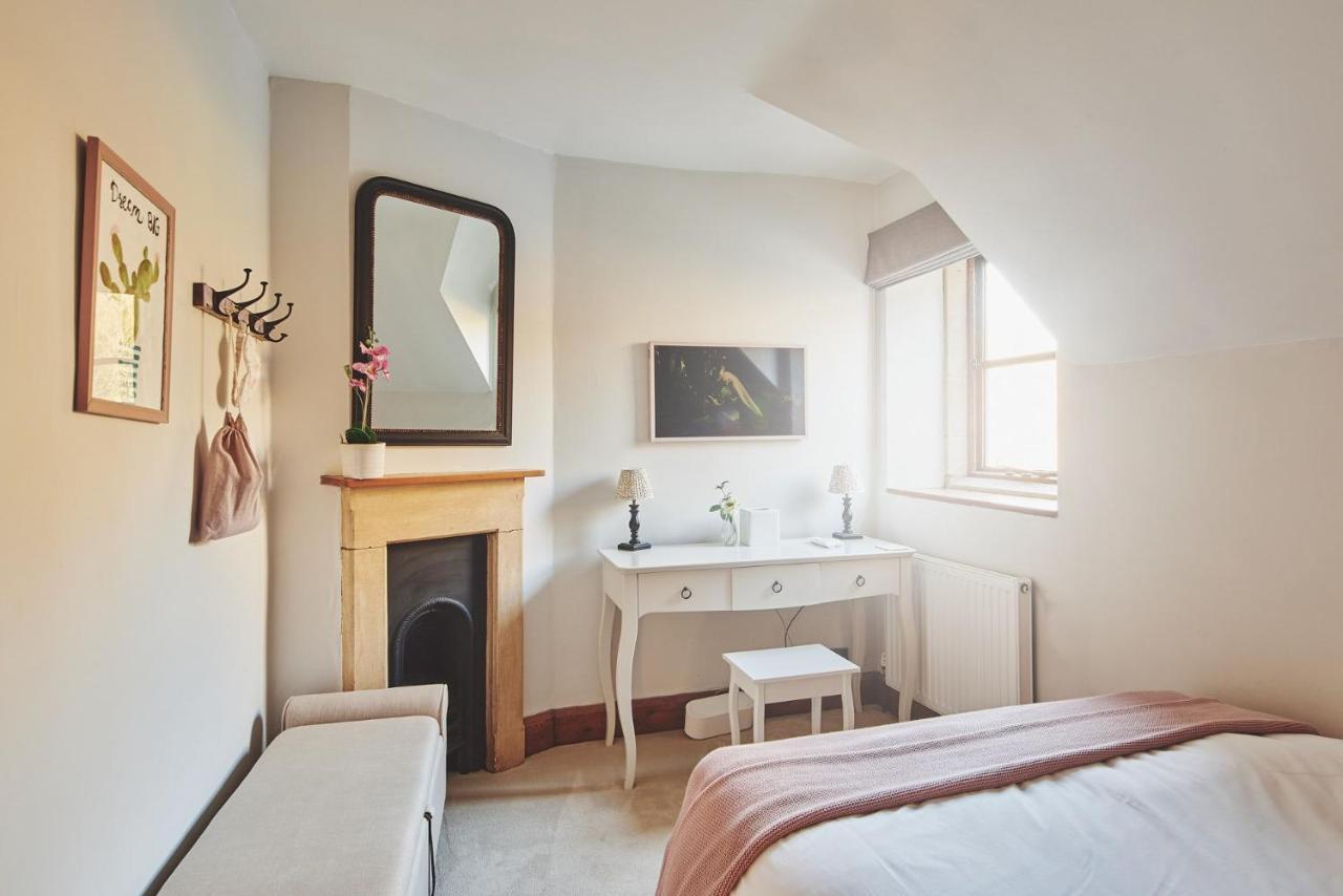 Large Stylish Luxury Cotswold Cottage - Ideal For Families, W/ Ev Charging Andoversford Dış mekan fotoğraf