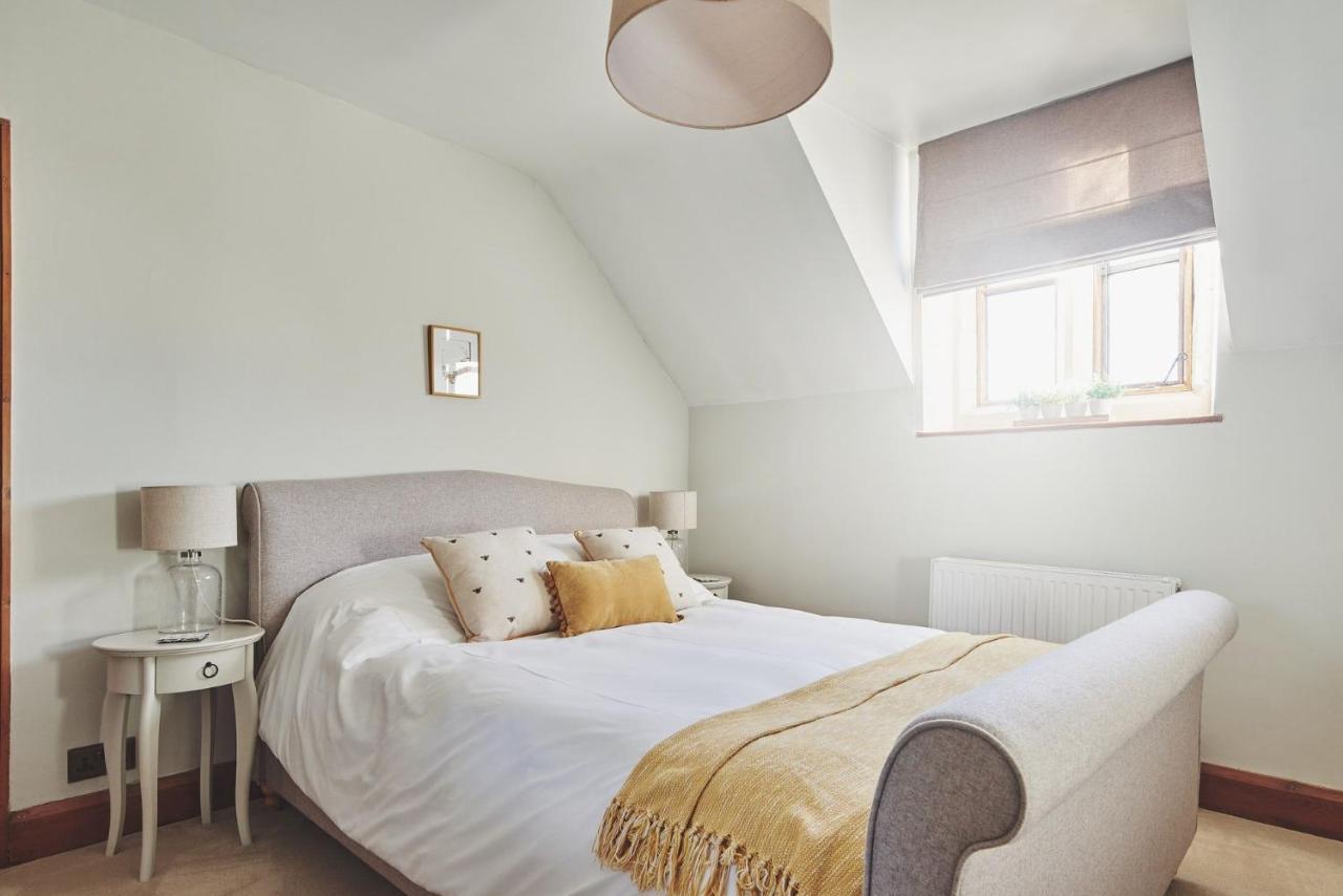Large Stylish Luxury Cotswold Cottage - Ideal For Families, W/ Ev Charging Andoversford Dış mekan fotoğraf